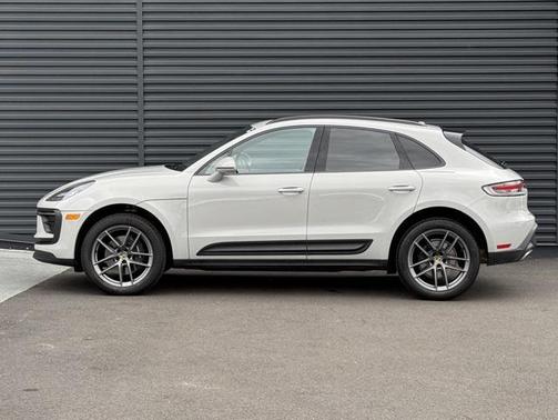 2025 Porsche Macan T
