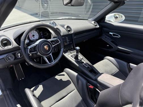 2023 Porsche 718 Boxster GTS 4.0