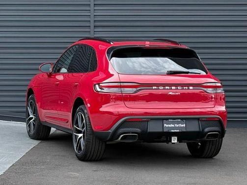 2026 Porsche Macan 