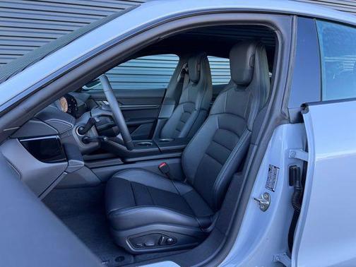 2025 Porsche Taycan 4