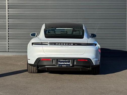 2025 Porsche Taycan 4
