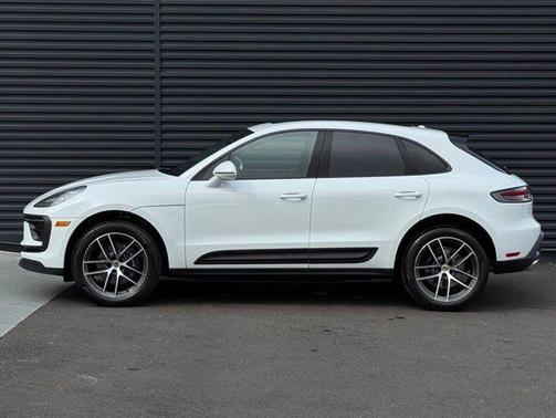 2026 Porsche Macan 