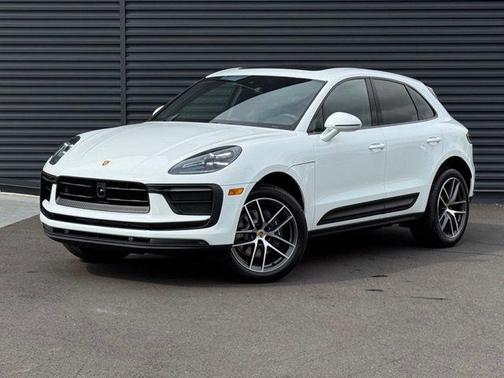 2026 Porsche Macan 