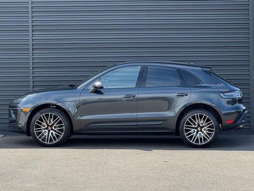 Volcano Grey Metallic 2026 Porsche Macan Macan