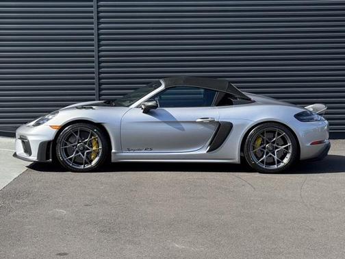 2024 Porsche 718 Spyder RS