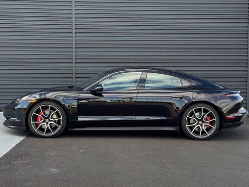 2025 Porsche Taycan 4S