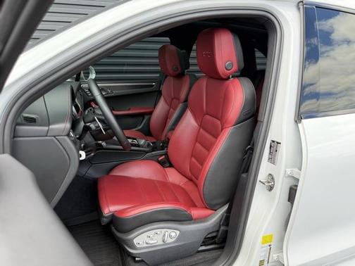 2022 Porsche Macan GTS