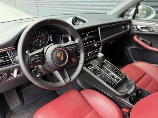 2022 Porsche Macan GTS