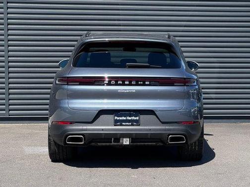 Platinum Silver Metallic 2026 Porsche Cayenne Cayenne