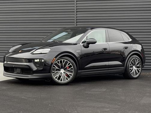 2025 Porsche Macan 4S