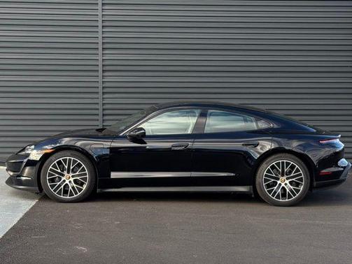 2024 Porsche Taycan 
