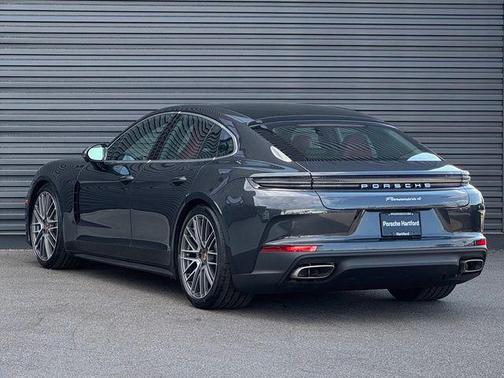 Volcano Grey Metallic 2026 Porsche Panamera 4