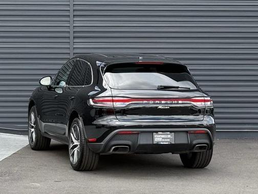 2025 Porsche Macan T