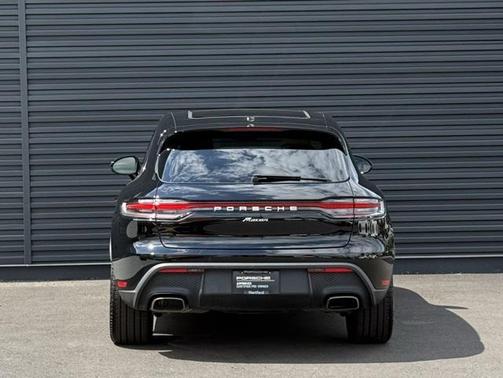 2025 Porsche Macan T