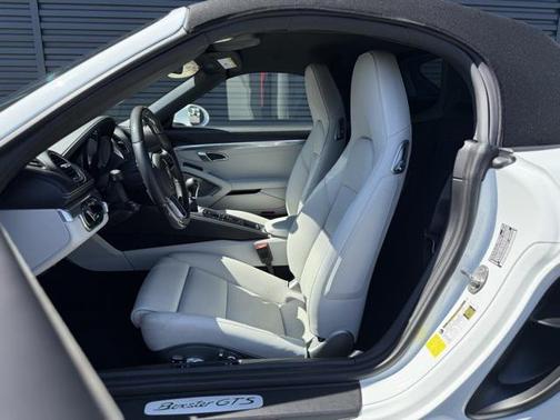 2025 Porsche 718 Boxster GTS 4.0
