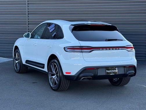 2026 Porsche Macan 