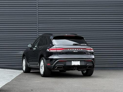 2024 Porsche Macan Base
