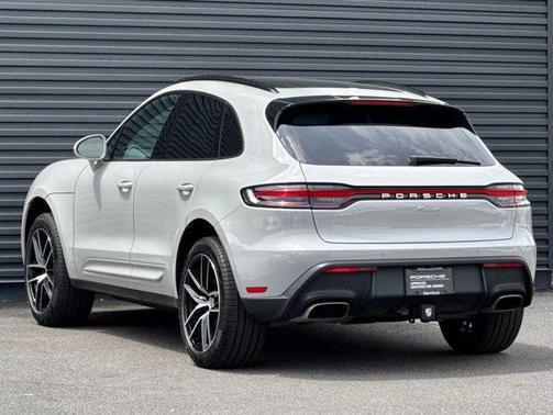 Chalk 2025 Porsche Macan Macan