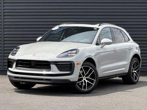 Chalk 2025 Porsche Macan Macan