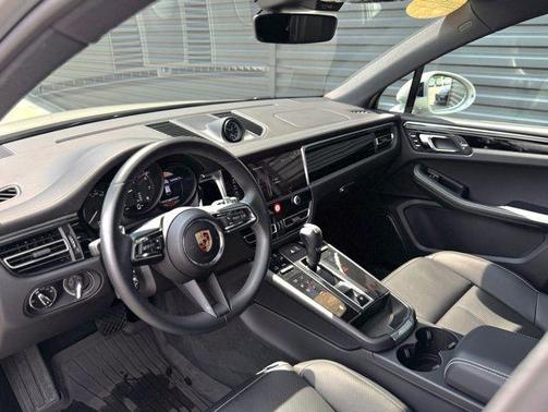 Chalk 2025 Porsche Macan Macan