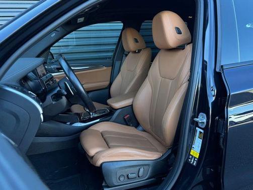 Carbon Black Metallic 2024 BMW X3 M40i