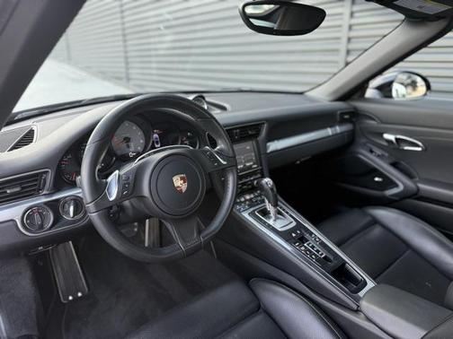 2014 Porsche 911 Carrera 4S Cabriolet