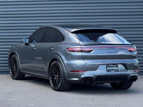 Quartzite Grey Metallic 2023 Porsche Cayenne GTS