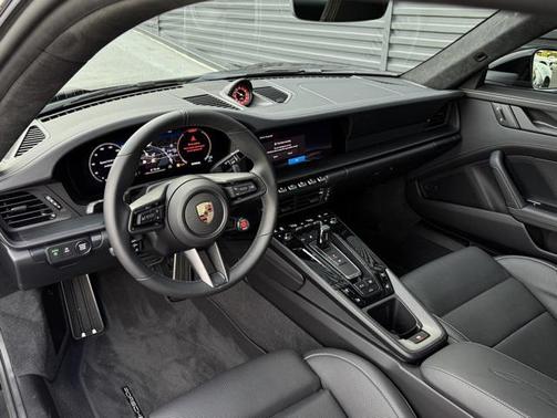 2026 Porsche 911 Carrera GTS