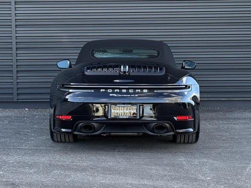 2026 Porsche 911 Carrera 4S Cabriolet