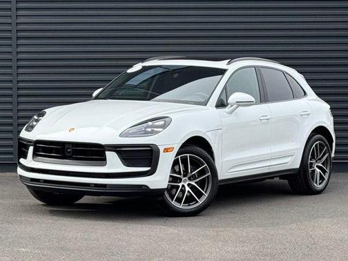 2025 Porsche Macan 