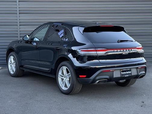 2023 Porsche Macan T