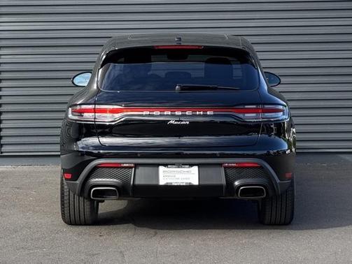 2023 Porsche Macan T
