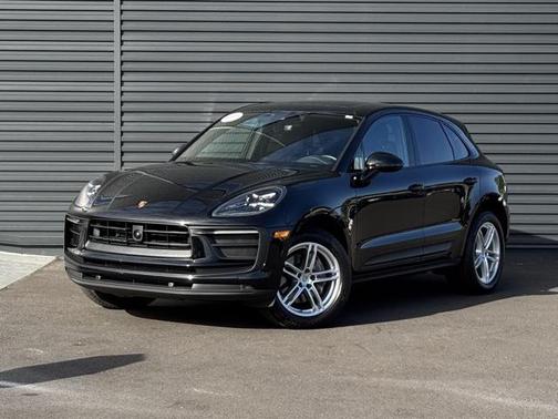 2023 Porsche Macan T