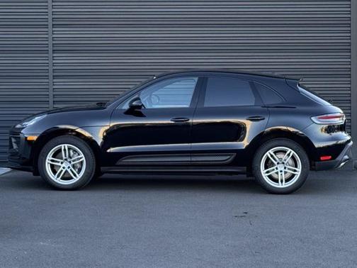 2023 Porsche Macan T