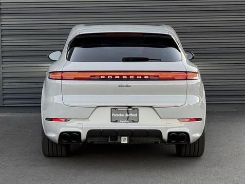 2025 Porsche Cayenne Turbo