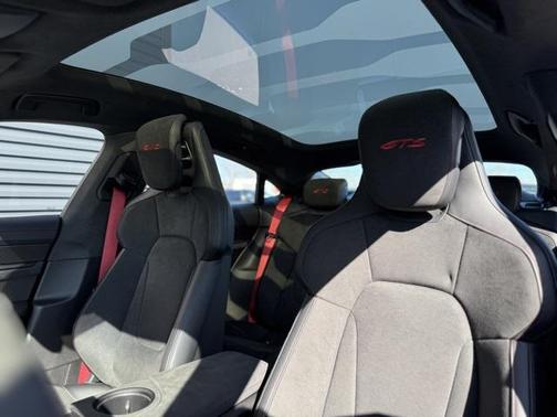 2024 Porsche Taycan GTS