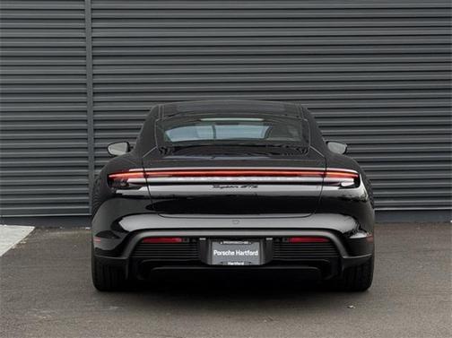 2024 Porsche Taycan GTS