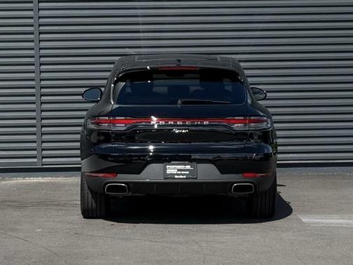 2021 Porsche Macan Base