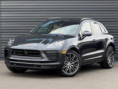 Volcano Grey Metallic 2026 Porsche Macan Macan