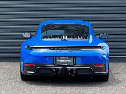 01 2026 Porsche 911 Carrera GTS
