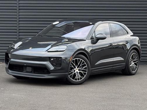 2025 Porsche Macan 4