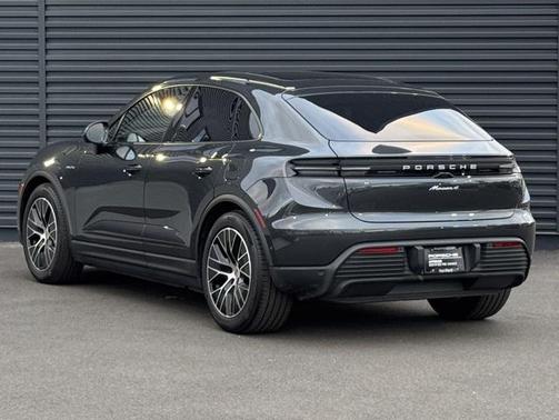 2025 Porsche Macan 4