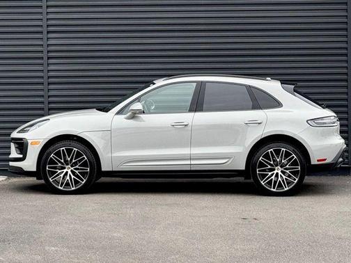 2025 Porsche Macan 