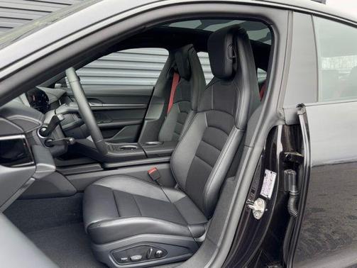 2025 Porsche Taycan 4S