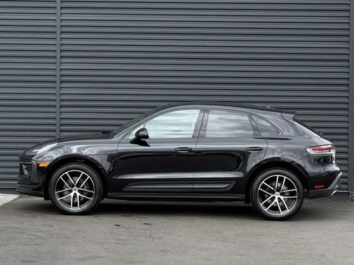2025 Porsche Macan Base