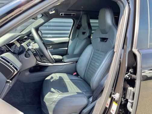 Obsidian Black SV Bespoke Ultra Metallic Gloss 2024 Land Rover Range Rover Sport SV Edition One Obsidian Black