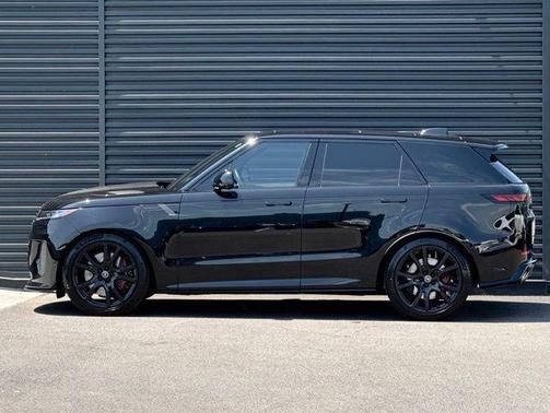 Obsidian Black SV Bespoke Ultra Metallic Gloss 2024 Land Rover Range Rover Sport SV Edition One Obsidian Black