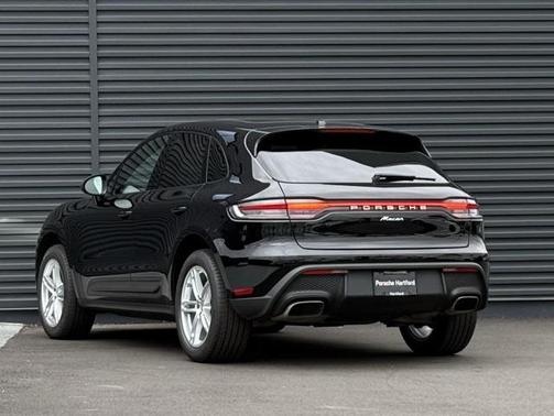 2023 Porsche Macan Base