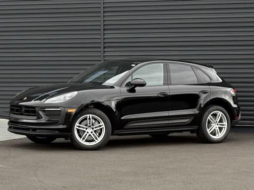 2023 Porsche Macan Base