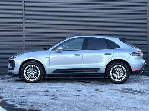 2022 Porsche Macan 